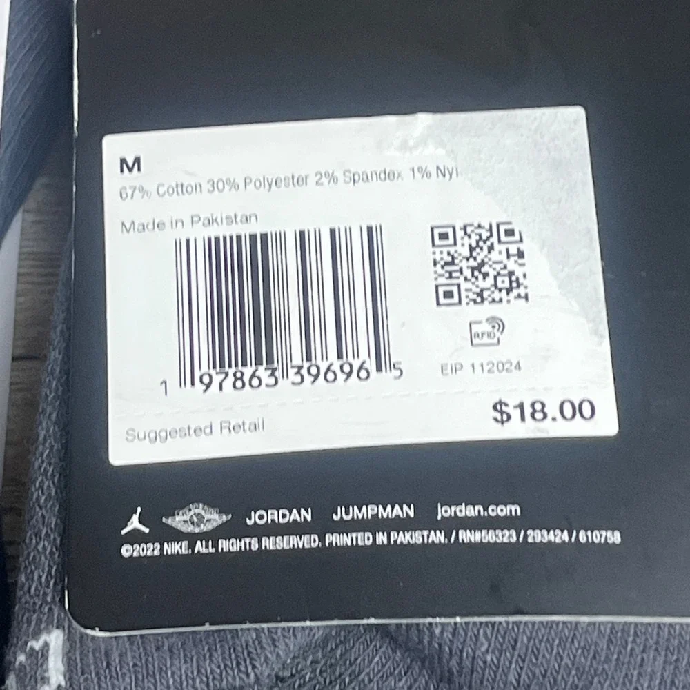 2 pair Nike Jordan Everyday Plus Crew Socks Black White Youth Men 6-8 Women 6-10
